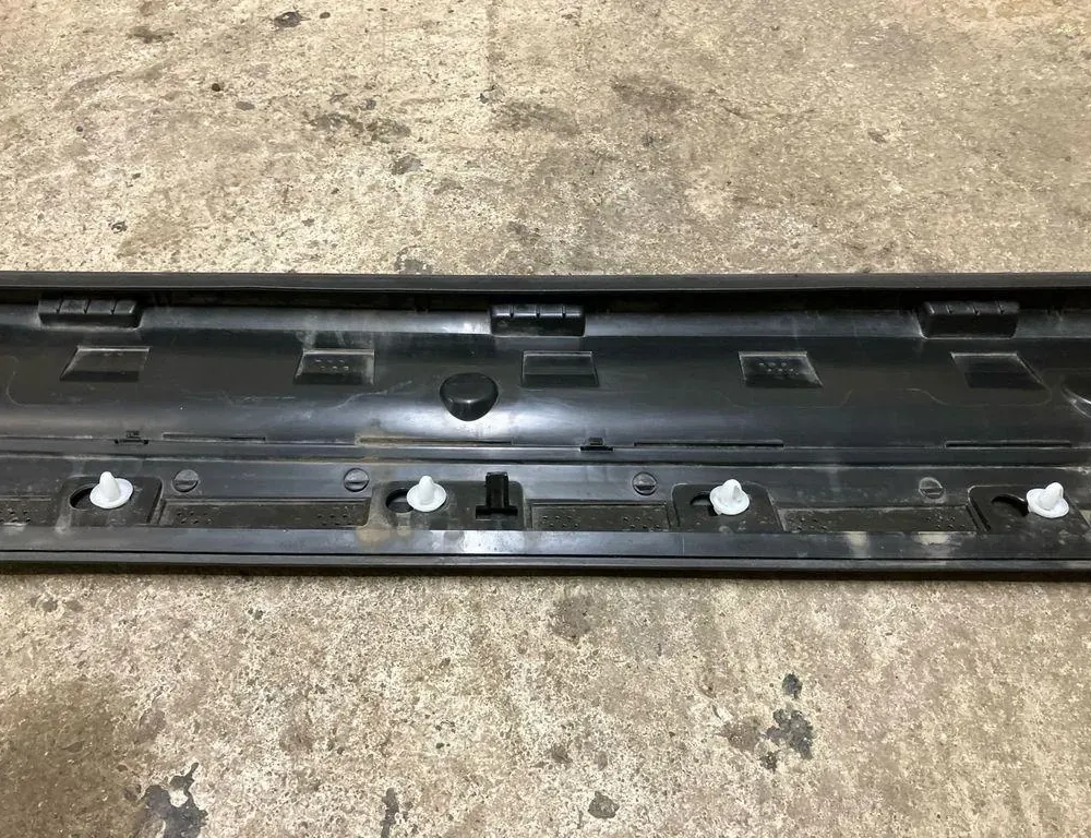 VOLVO XC40 1 generation (2017-2024) Front Left Door Molding 31448316 33441401