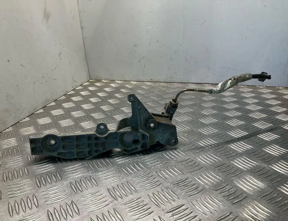 MERCEDES-BENZ CLA-Class C117 (2013-2016) Additional Inner Engine Parts A6510943027 33565956