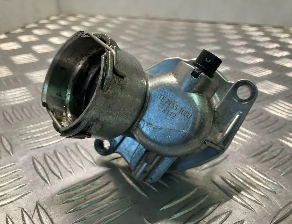 MERCEDES-BENZ CLS-Class C218/X218 (2011-2017) Termostat 33565967