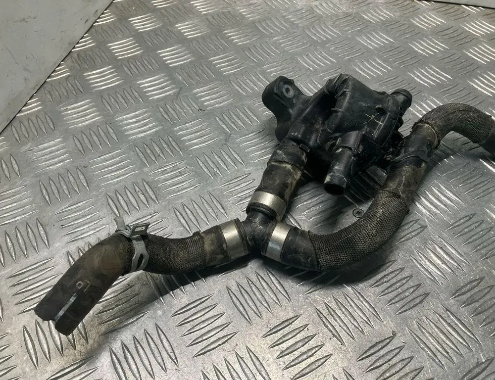 VOLVO XC40 1 generation (2017-2024) Coolant Hose Pipe 32325210 33602788