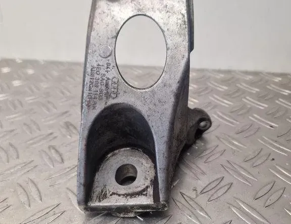 AUDI A8 D3/4E (2002-2010) Držiak na montáž prevodovky 4E0399114AN 31252833