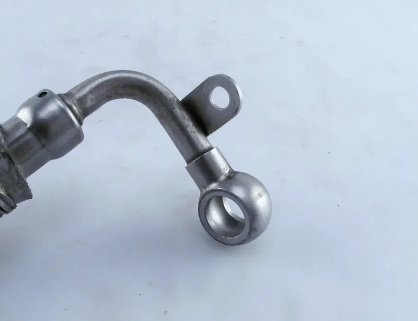 AUDI A4 B8/8K (2011-2016) Turbínová mazacia rúrka 06J497H 21360607