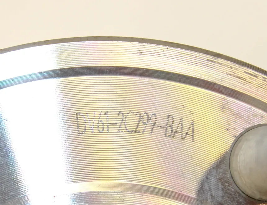 FORD Tourneo Connect 2 generation (2013-2022) Ľavé zadné ložisko kolesa DV612C299BAA 33915349