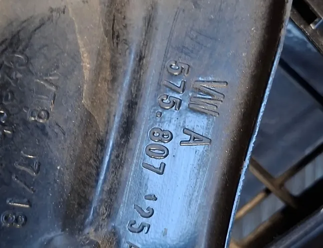 SKODA Karoq 1 generation (2017-2024) Držiak nárazníka vľavo vzadu 57a825505,575819676,57a807393,575807125 33495494