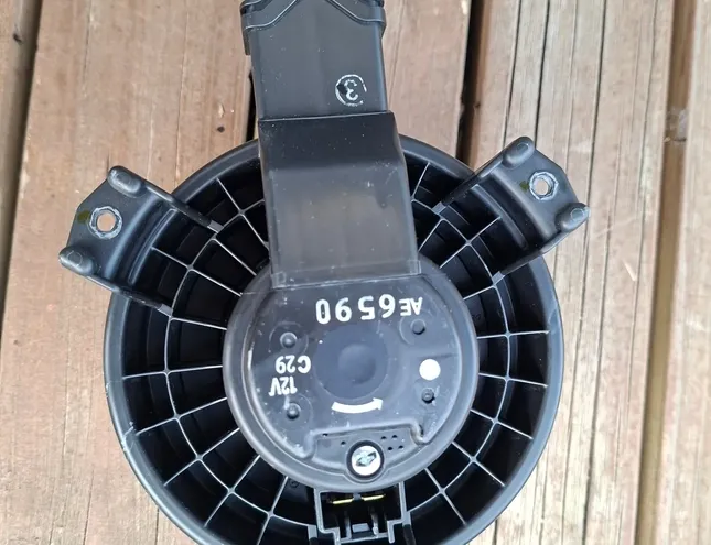 HONDA CR-V 5 generation (2016-2023) Ventilátor kúrenia AE6590 33576111