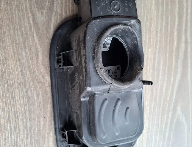 FORD Kuga 3 generation (2019-2023) Klapka palivovej nádrže LV4B-S27936-AC 34205251