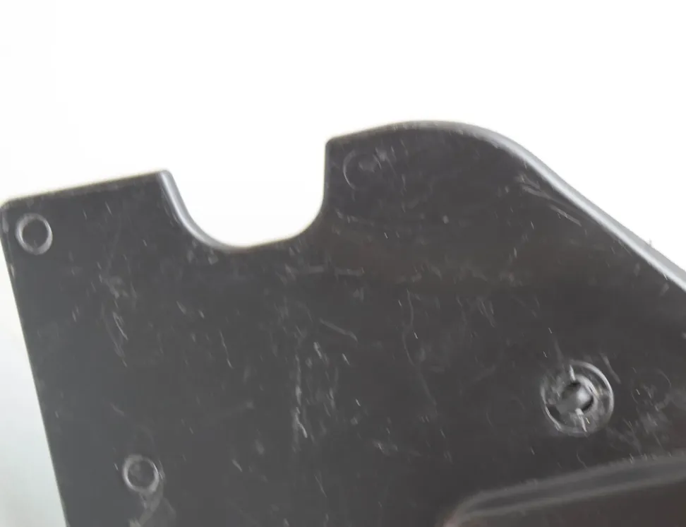 BMW 4 Series G22, G23, G26 (2020-2023) Пластмасса передняя стеклоочистителей 7427850 30788887