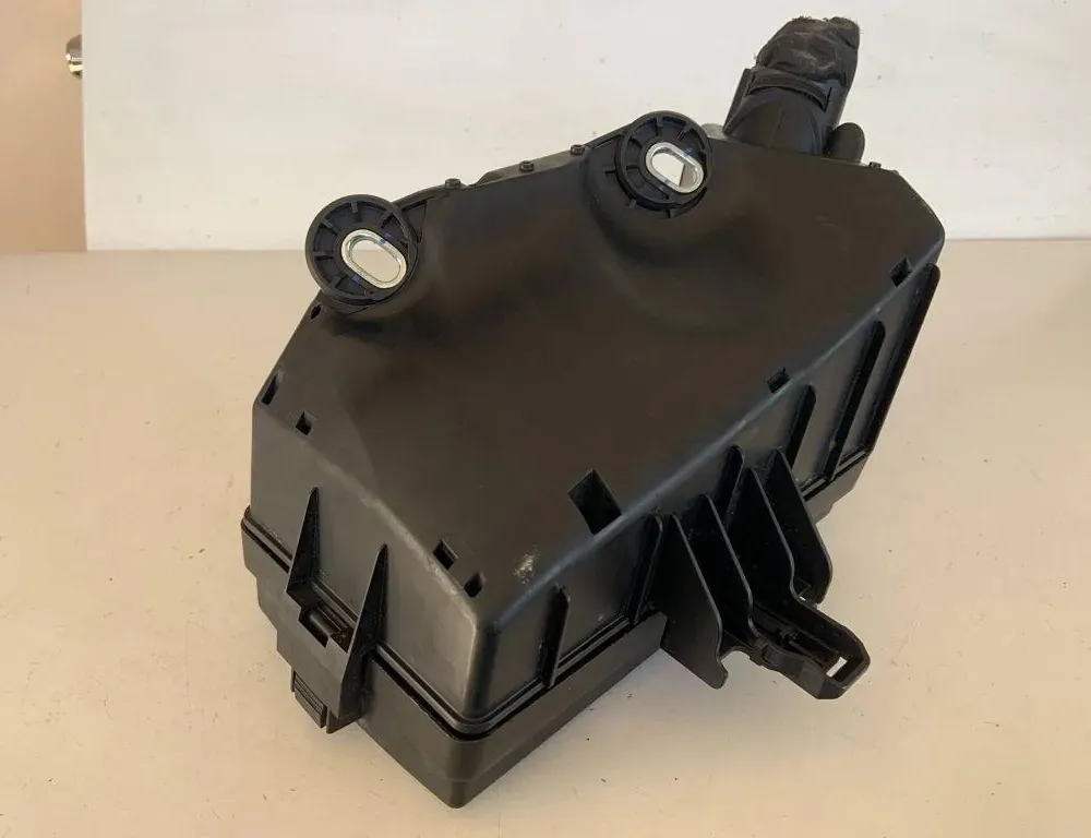 AUDI A3 8V (2012-2020) Poistková skrinka 5Q0907361C,5Q0937132A 33771588