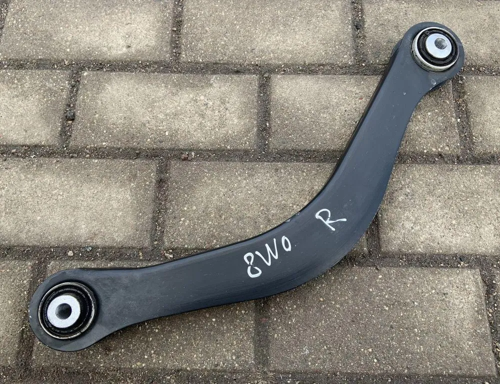 AUDI A4 B8/8K (2011-2016) Ľavé zadné rameno závesu 8W0505397F 33773231