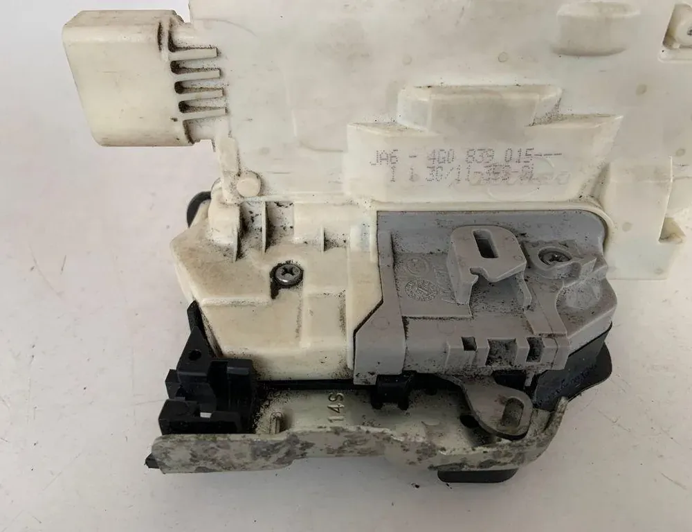AUDI A6 C6/4F (2004-2011) Rear Left Door Lock 4G0839015 33827261