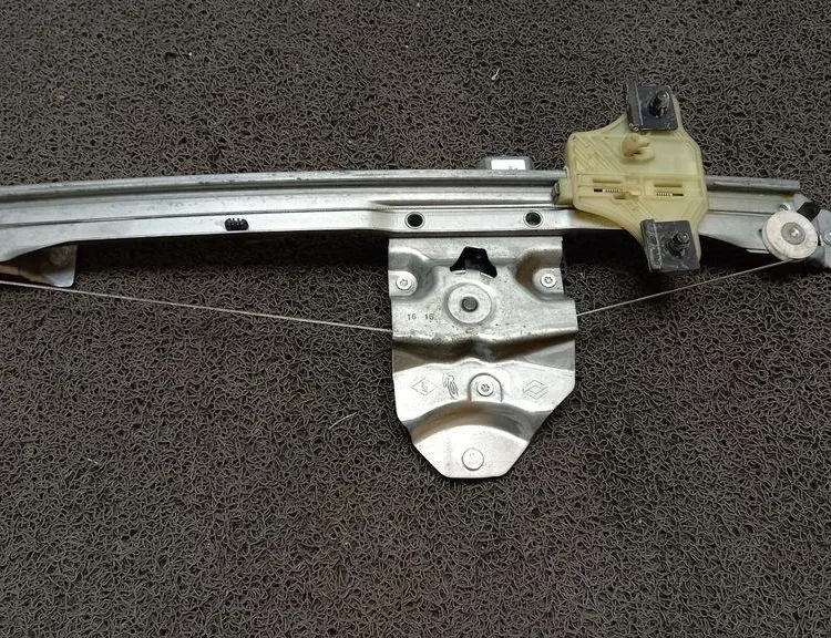 RENAULT Clio 4 generation (2012-2020) Front Right Door Window Regulator 128001471B 33251825