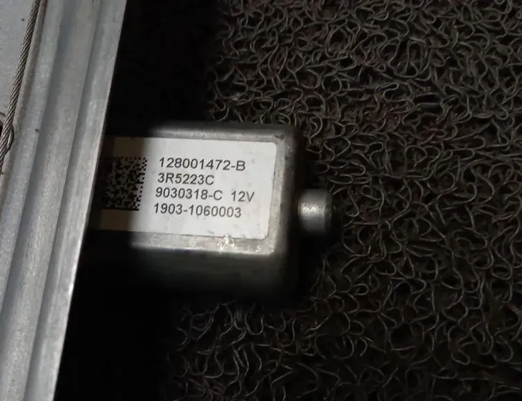 OPEL Vivaro B (2014-2019) Regulátor okna ľavých predných dverí 128001472B 33251854