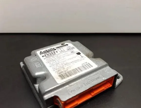 RENAULT Master 3 generation (2010-2023) Блок SRS 8200381668 33253419