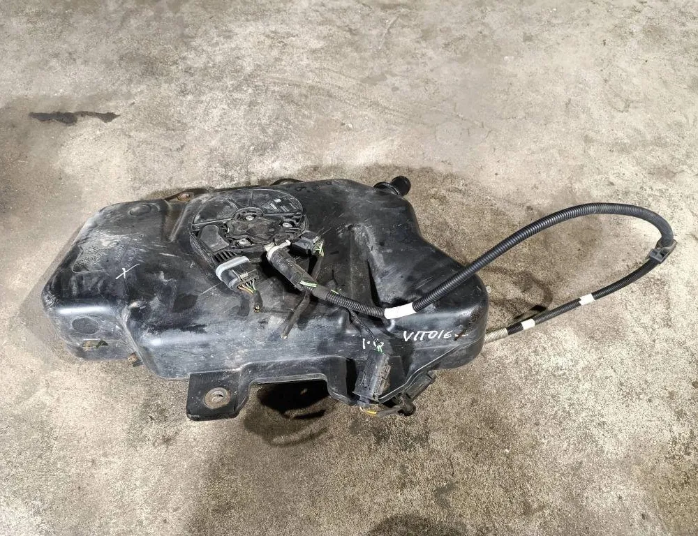 MERCEDES-BENZ Vito W447 (2014-2023) AdBlue nádrž A4474700115,0444040005 33254313