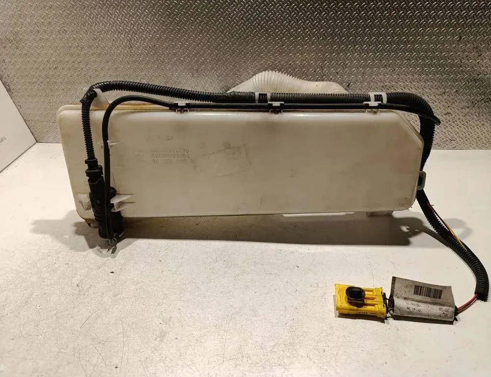 PEUGEOT Expert 3 generation (2017-2023) Window Washer Tank 9809803680,A2C96222700 33258900