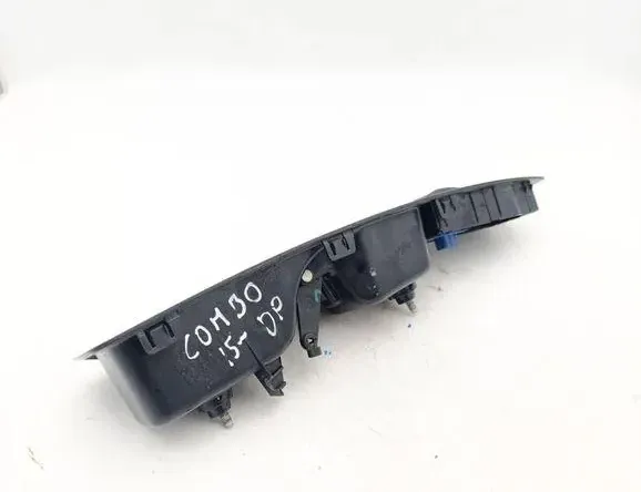 OPEL Combo D (2011-2020) Rear Right Door Window Control Switch 735484916 33262812