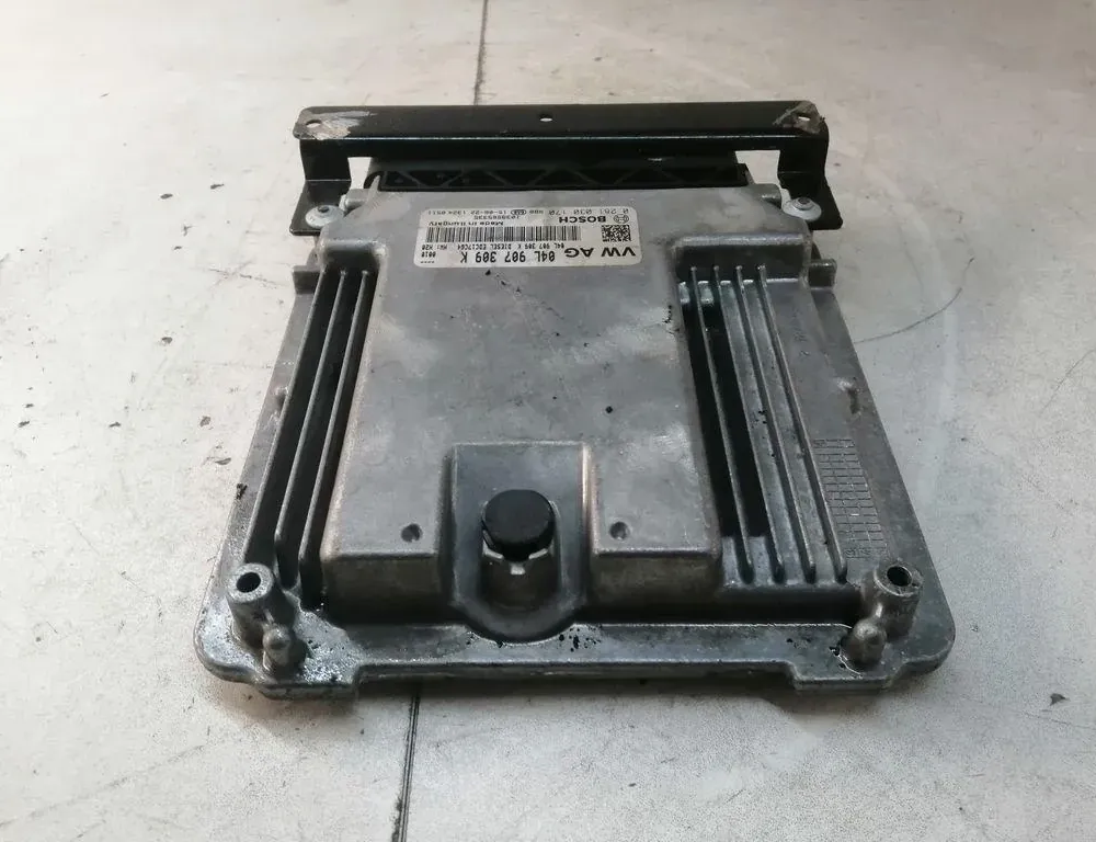 VOLKSWAGEN Caddy 4 generation (2015-2020) Блок управления двигателем 0281030170,1039S65335,04L907309K 34231784