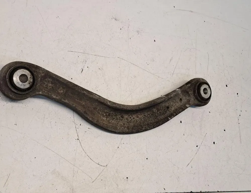 MERCEDES-BENZ C-Class W204/S204/C204 (2004-2015) Pravé zadné rameno trojhranného ramena 20407F16 34240610