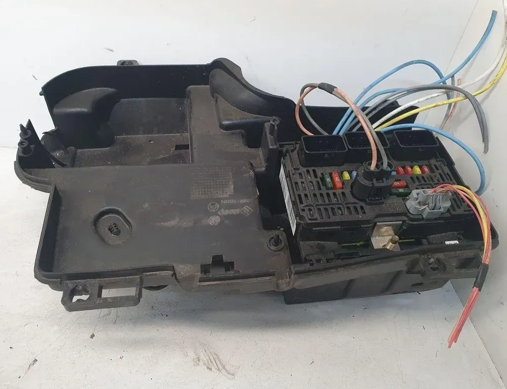 PEUGEOT 306 1 generation (1993-2002) Pojistková skrinka 9644856080C 34234907