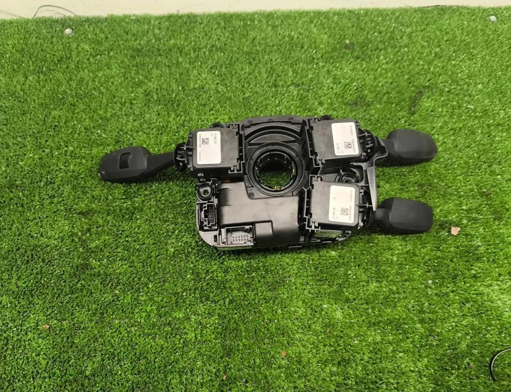 BMW 3 Series E90/E91/E92/E93 (2004-2013) Stieračový prepínač 9123041,912304106 34244840