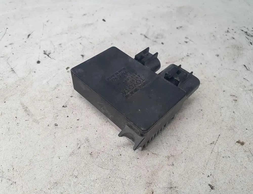 TOYOTA Yaris 3 generation (2010-2019) Relé ventilátora chladiacej kvapaliny 8925712020 34238945