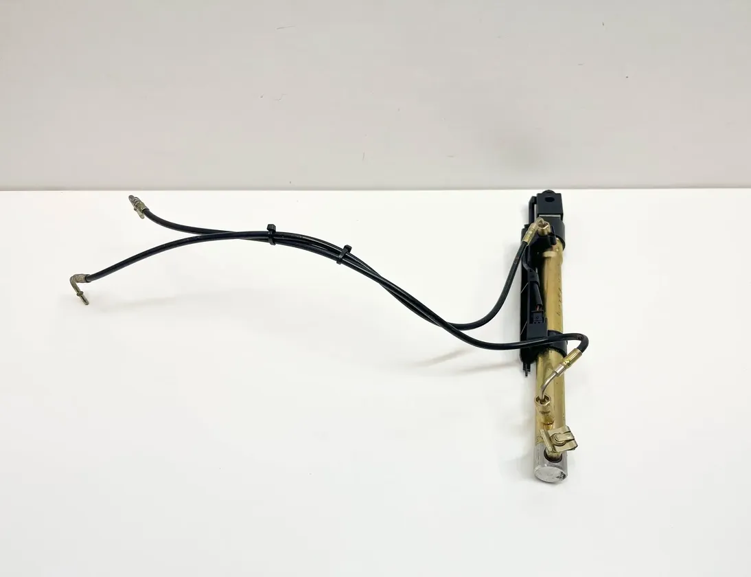 MERCEDES-BENZ SL-Class R230 (2001-2011) Кровельные цилиндры A2308204910,2308204910 33578839