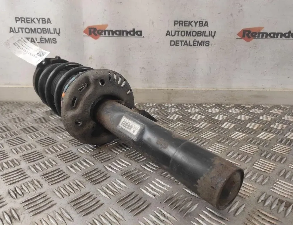 VOLKSWAGEN Golf Plus 1 generation (2004-2009) Pravý predný tlmič nárazov 1T0413031FL 31574128