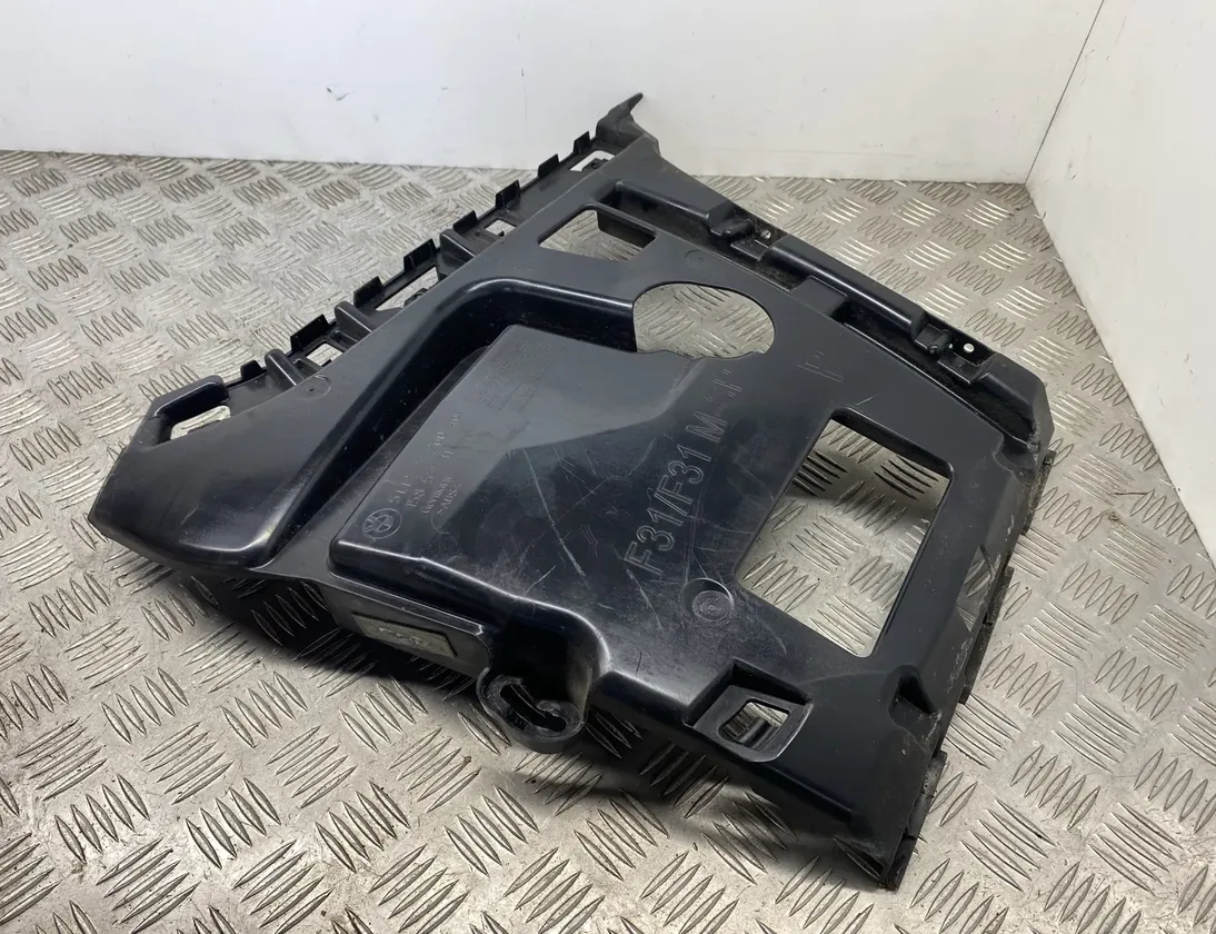 BMW 3 Series F30/F31 (2011-2020) Pravý zadný držiak nárazníka 51127260464,7260464 21473132