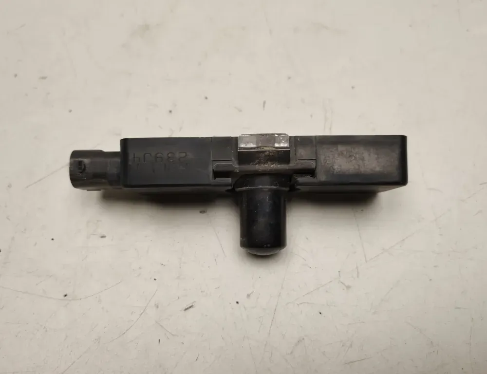 MERCEDES-BENZ E-Class W211/S211 (2002-2009) Additional Inner Engine Parts A2208300272 33271658