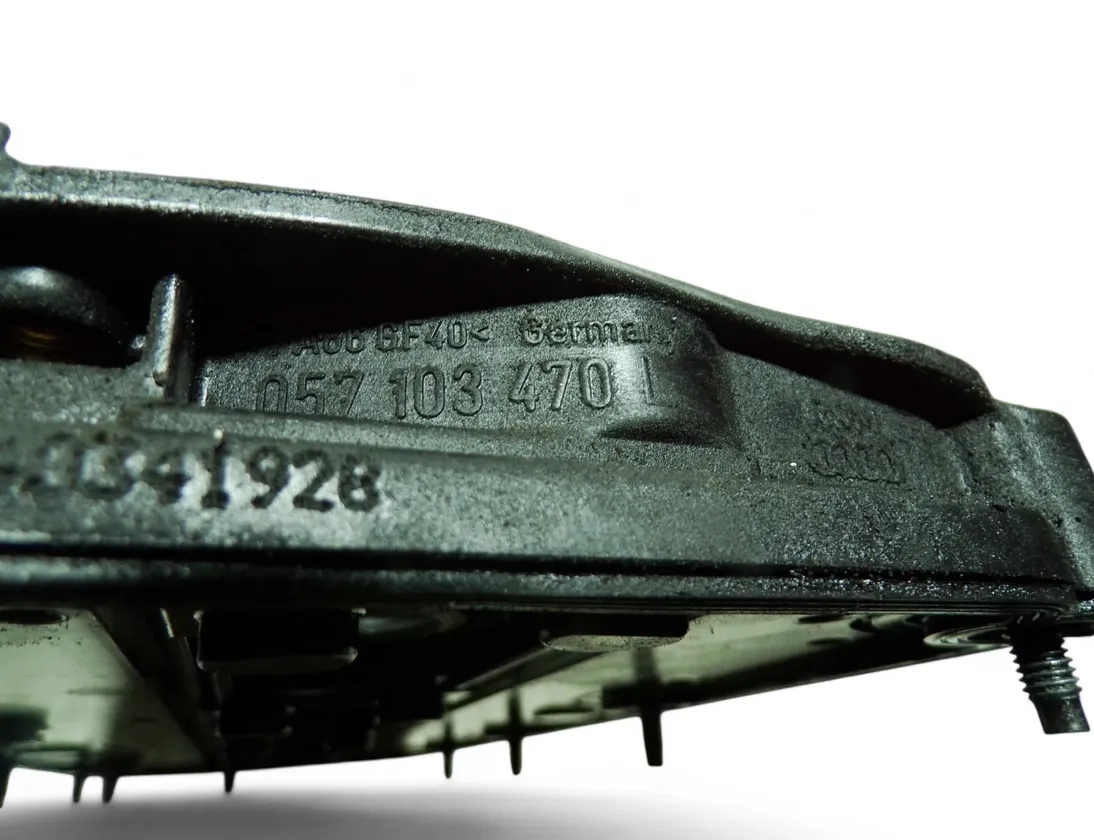 VOLKSWAGEN Touareg 2 generation (2010-2018) Ventilový kryt CKD,057103470L 28000778