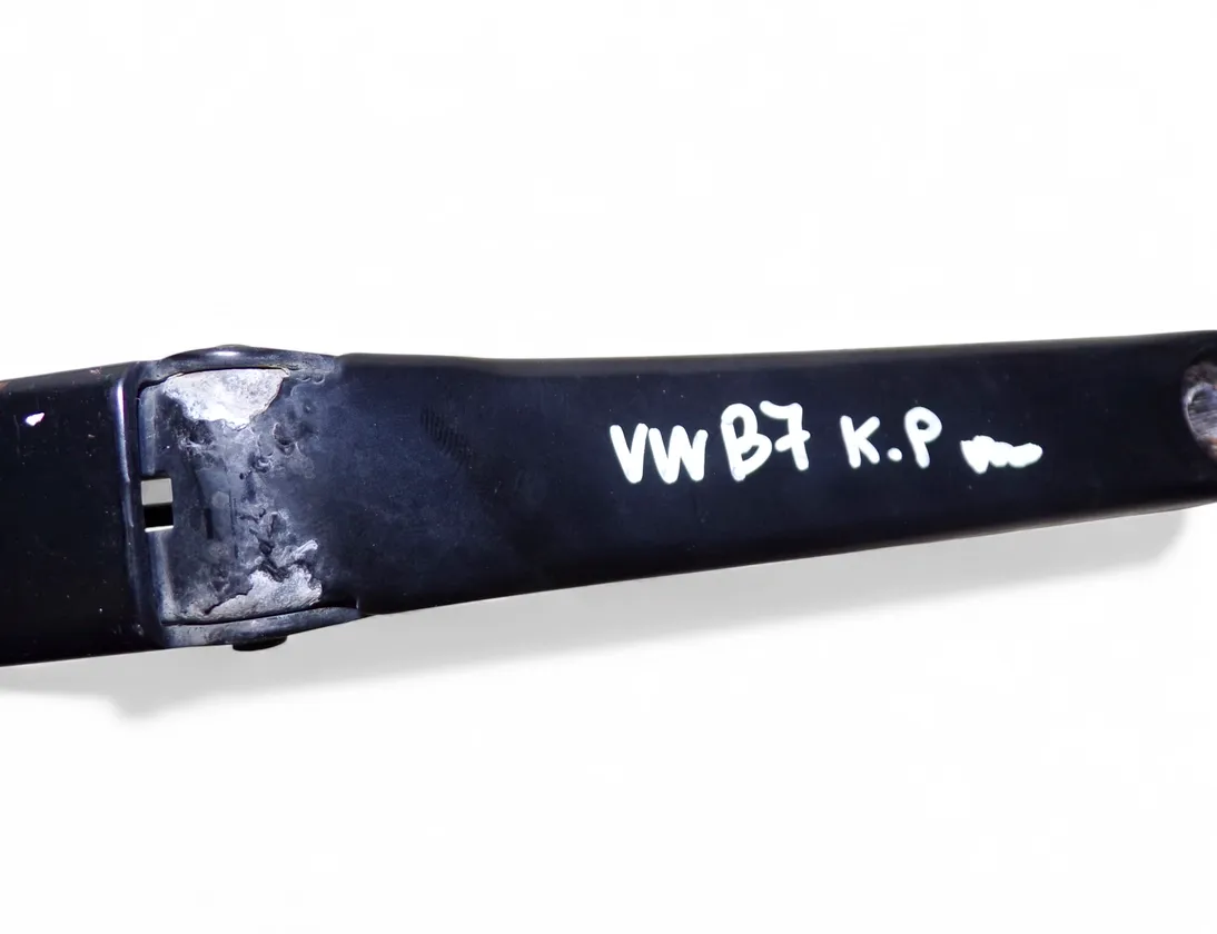 VOLKSWAGEN Passat B7 (2010-2015) Стеклоочистители спереди 33492752