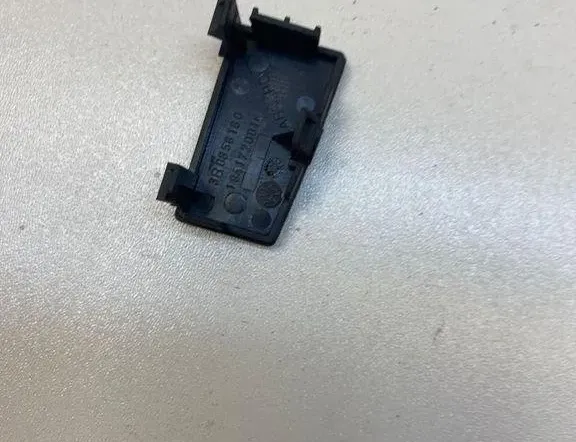 VOLKSWAGEN Passat B7 (2010-2015) Ostatné vnútorné časti 3B0858180 30965239