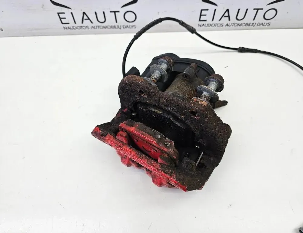 BMW 5 Series F10/F11 (2009-2017) Zadný pravý brzdový strmeň 32349660 33964526