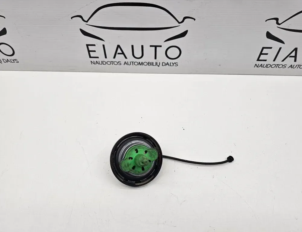 BMW X6 E71/E72 (2008-2012) Uzáver palivovej nádrže 33964224