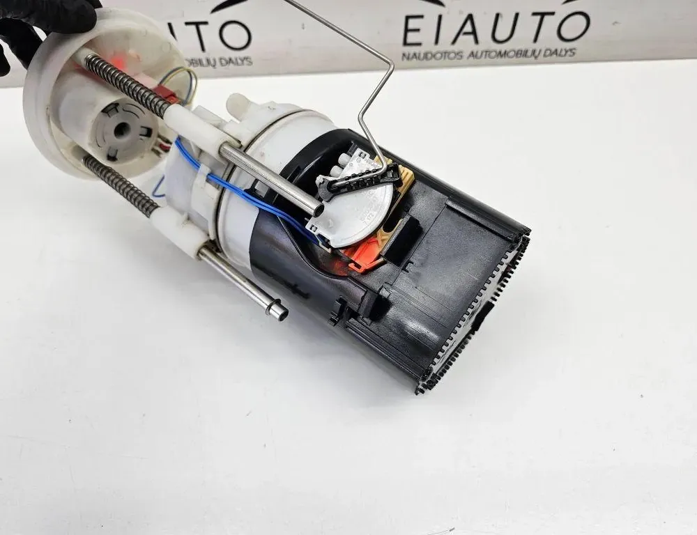 BMW X6 E71/E72 (2008-2012) V nádrži palivové čerpadlo 7180103,8010328750173 33956135