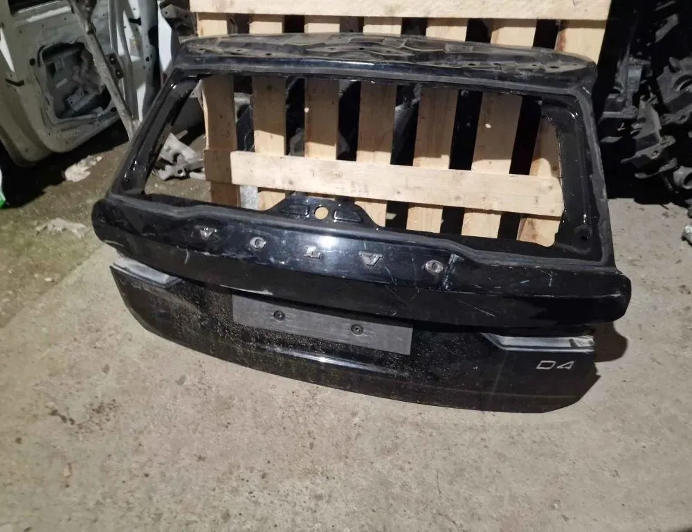 VOLVO V60 2 generation (2018-2023) Крышка багажника 34029930