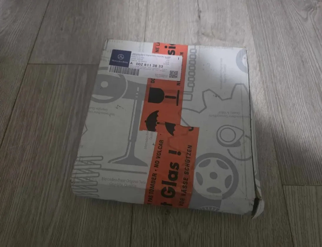 MERCEDES-BENZ ACTROS MP2 / MP3 (2002-present) Front Right Door Mirror Glass A0028113833 34145040