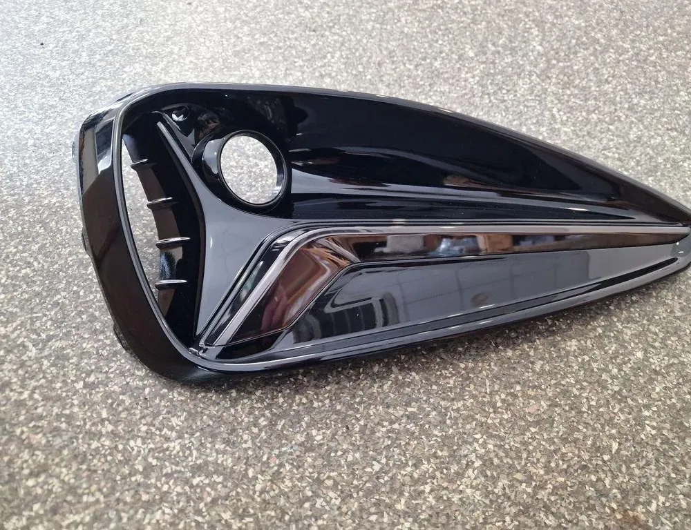 HYUNDAI i30 GD (2 generation) (2012-2017) Ozdoba hmlôvky 86563G4520 34005174