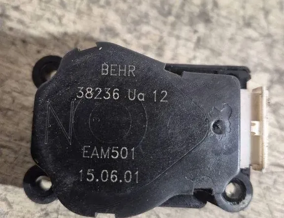 CITROËN Xsara Picasso 1 generation (1999-2010) Ventily na ovládanie vnútorného kúrenia 38236UA12,EAM501 31509382