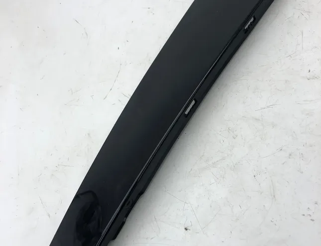 OPEL Astra Pravé zadné dvere vertikálne lemy 9832183280 34236216