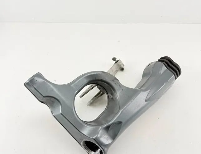 BMW K Zadný kyvný rameno 7709268 33812386
