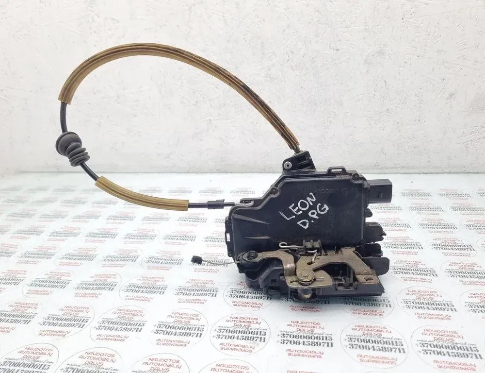 SEAT Leon 1 generation (1999-2005) Zámok pravých zadných dverí 33903144