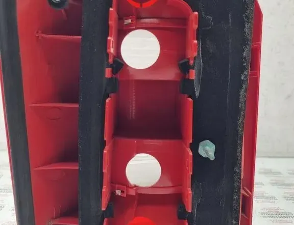 AUDI A2 8Z (1999-2005) Фонарь задний правый 8Z0945096 33903842