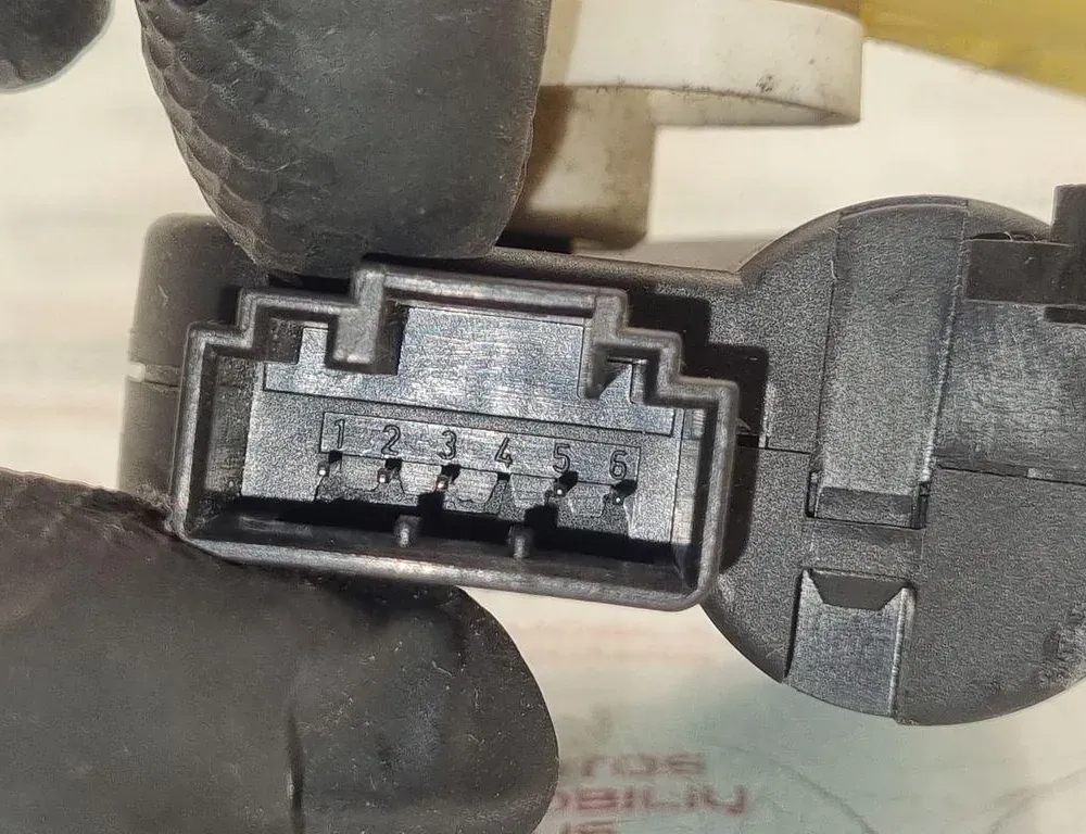 VOLKSWAGEN Touran 1 generation (2003-2015) Клапаны управления внутренним подогревом 1K0907511C,0132801340 33904848