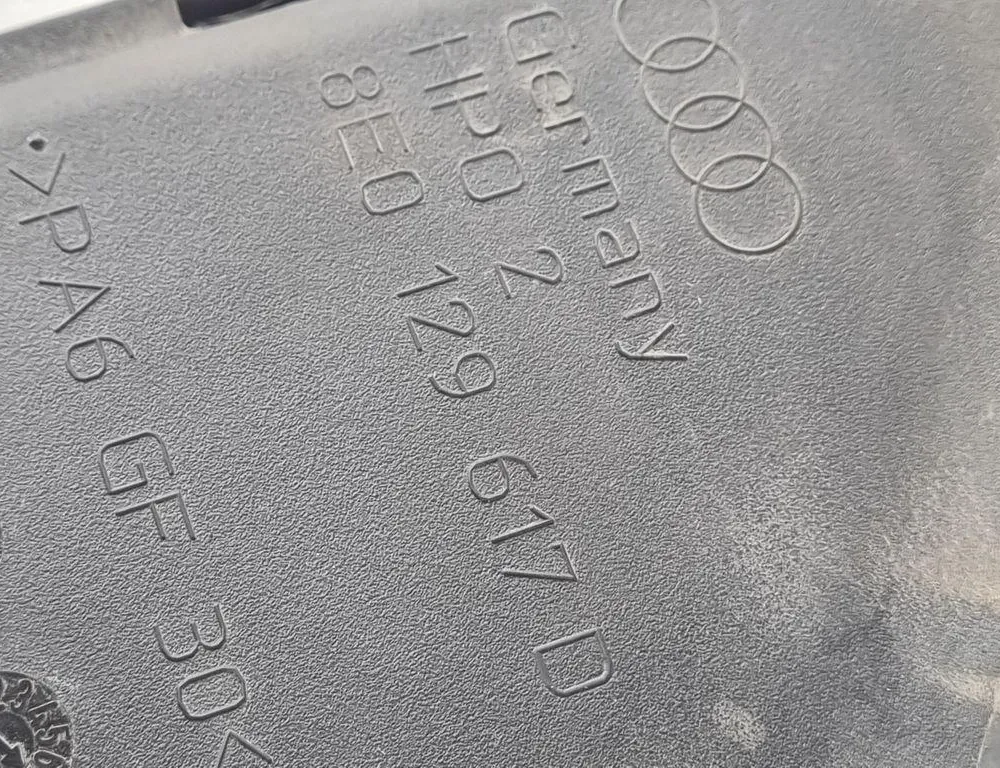 SEAT Exeo 1 generation (2009-2012) Air Intake Tube 8E0129617D 33905282