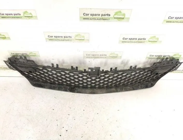 MERCEDES-BENZ C-Class W204/S204/C204 (2004-2015) Predný dolný mriežka A2048851324,2048851324 27144955