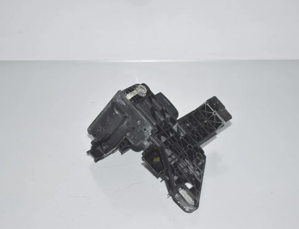 BMW 3 Series F30/F31 (2011-2020) Распределительная коробка 61149356158,9296152,61149296152,9225017,61149225017,9356158 18302069