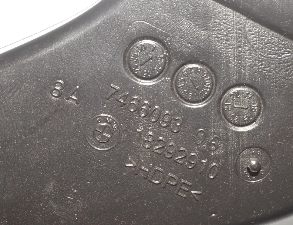 BMW X7 G07 (2018-2024) Kanál vzduchového potrubia v kabíne 64227466093,7466093 21630335