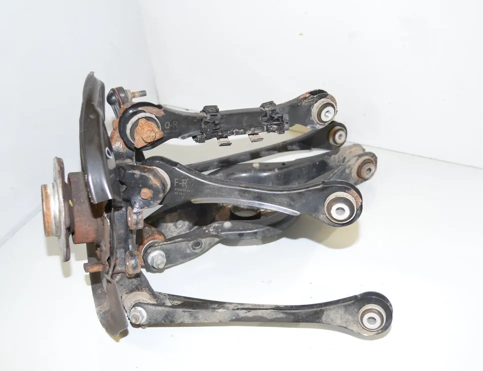 BMW 3 Series F30/F31 (2011-2020) Ступица задняя правая 33326792524,6792525,33326792525,6884694,33326884694,33326867540,6867540,6792540,33326792540,6792544,33326792544,33326792533,6792533,6792535,33326792535,6867262,33416867262,33416792369,6792369,6792524 30483055