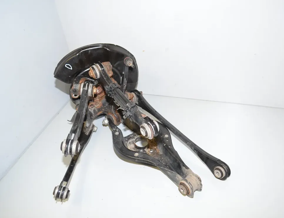 BMW 3 Series F30/F31 (2011-2020) Ступица задняя правая 33326792524,6792525,33326792525,6884694,33326884694,33326867540,6867540,6792540,33326792540,6792544,33326792544,33326792533,6792533,6792535,33326792535,6867262,33416867262,33416792369,6792369,6792524 30483055